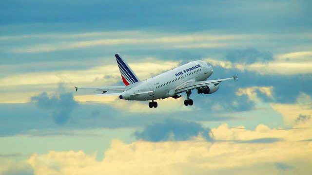 10 Ways to Increase Your Odds of Surviving a Plane Crash